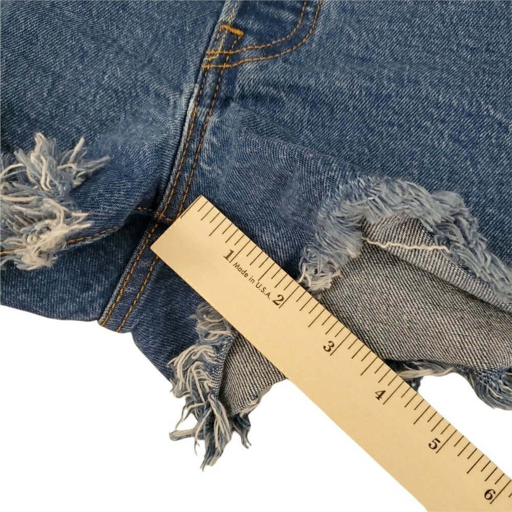 Levis 501 Shorts Womens 26 Blue Cut-Off High Rise Button Fly Raw Hem Boho Summer - Picture 12 of 12